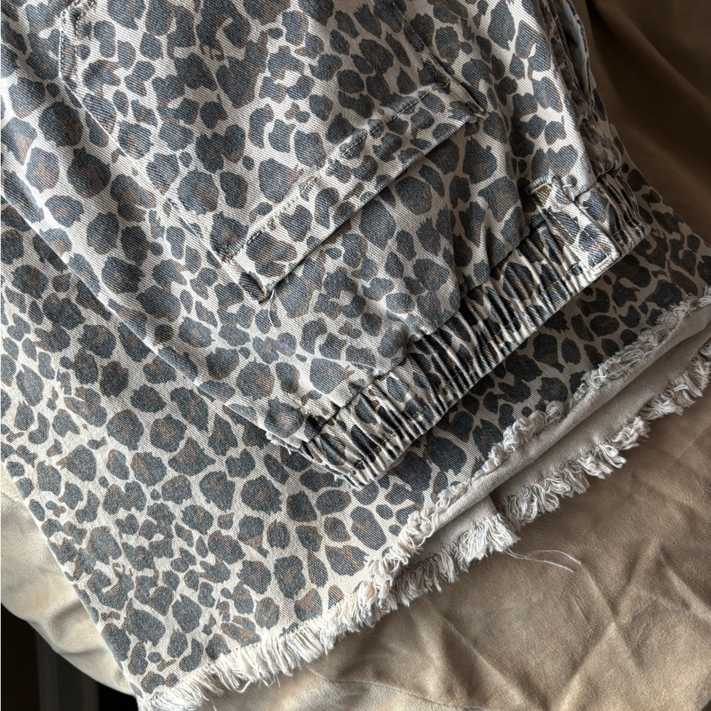 Leopard Print Stretch Wide-Leg Pants by Vintage Havana - Picture 7 of 11